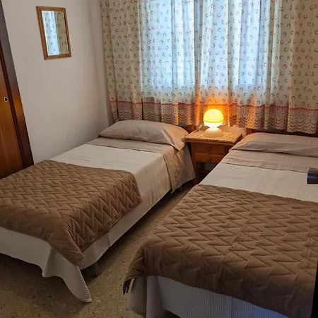 Juncos - 50m Playa - Solo Familias - Parking Gratuito - Wifi - Tv 55