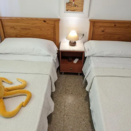 Juncos - 50m Playa - Solo Familias - Parking Gratuito - Wifi - Tv 55