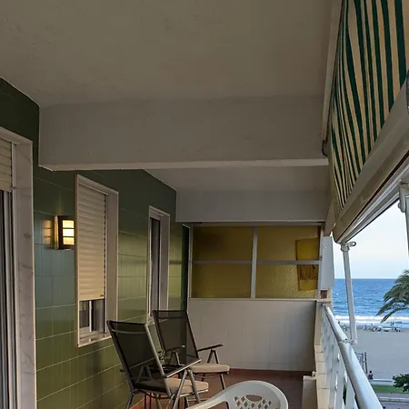 Juncos - 50m Playa - Solo Familias - Parking Gratuito - Wifi - Tv 55